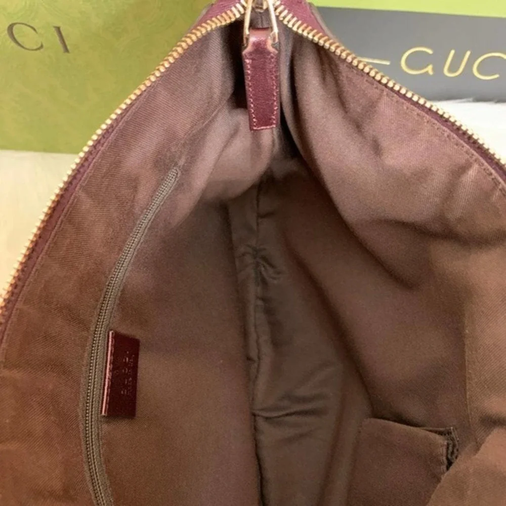 Gucci crossbody with original dustbag